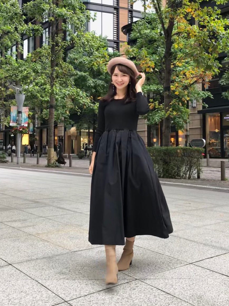 長袖リブトップフレアワンピース｜前後2Way絶妙な小柄バランス