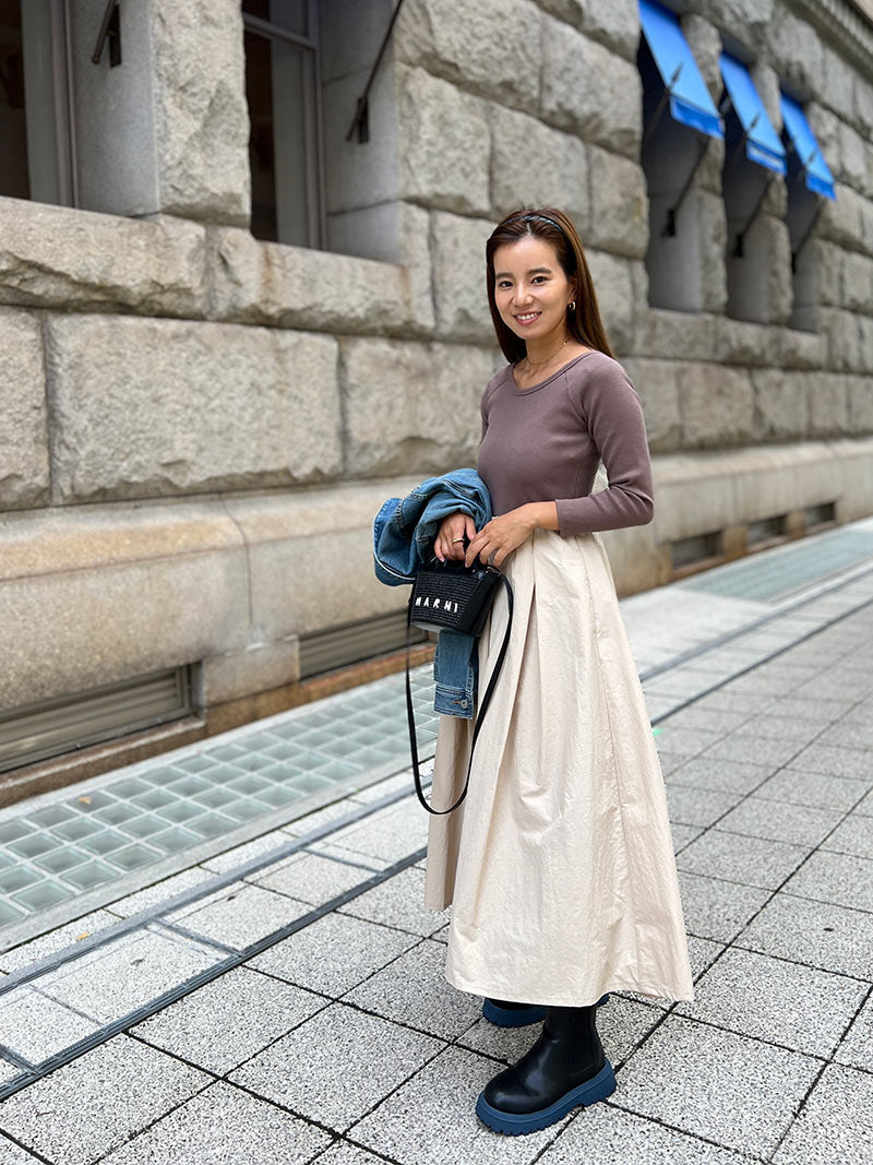 長袖リブトップフレアワンピース｜前後2Way絶妙な小柄バランス