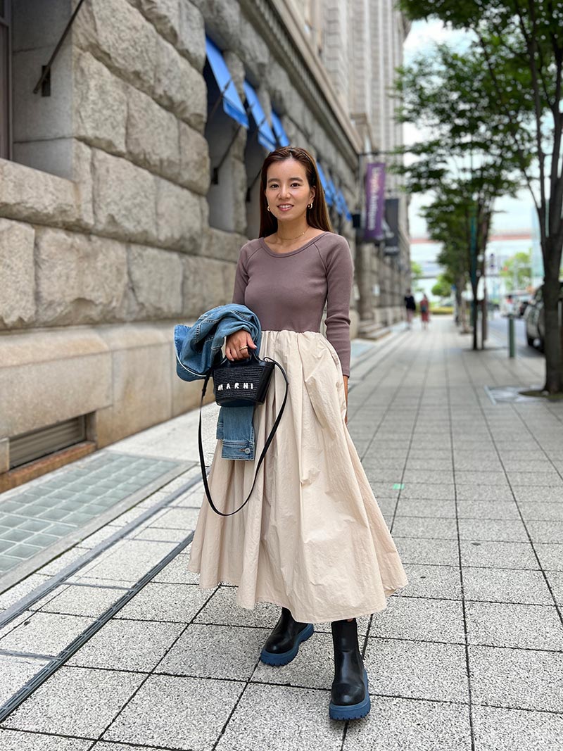 長袖リブトップフレアワンピース｜前後2Way絶妙な小柄バランス