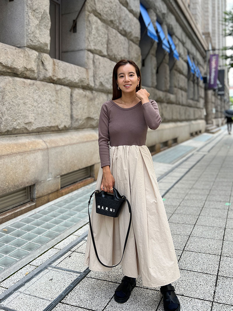 長袖リブトップフレアワンピース｜前後2Way絶妙な小柄バランス
