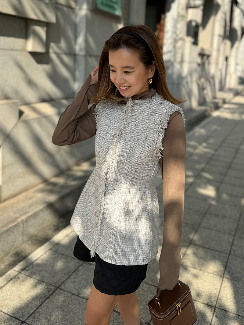 小柄女性の着回しの強い味方｜ツイードフリンジベスト