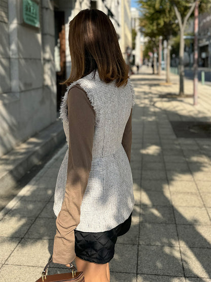 小柄女性の着回しの強い味方｜ツイードフリンジベスト