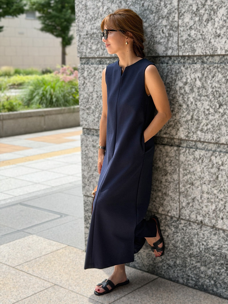 キーネックワンピース｜すっきり見える小柄女性向けポンチワンピース