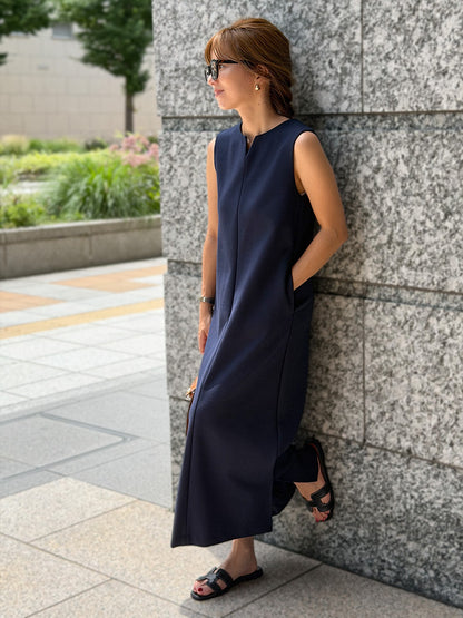 キーネックワンピース｜すっきり見える小柄女性向けポンチワンピース