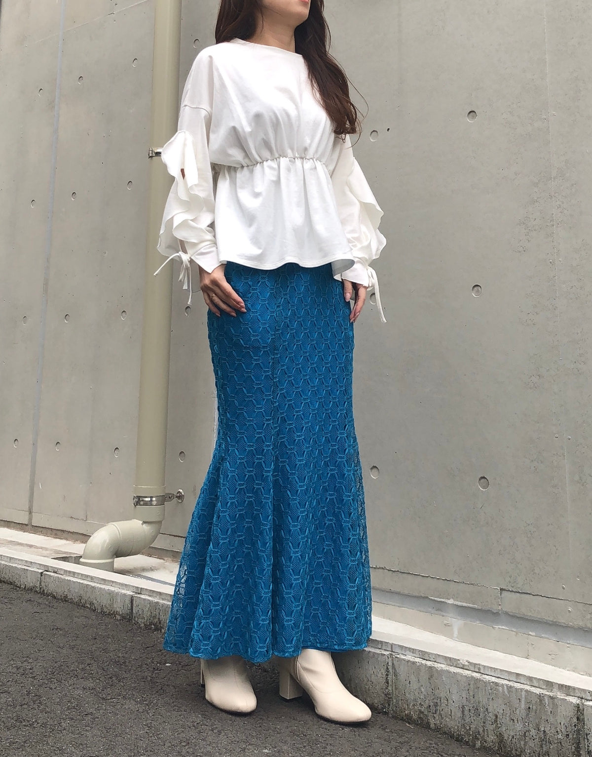 【体型カバーも叶う】低身長でもすっきり見え　袖フレアカットソー