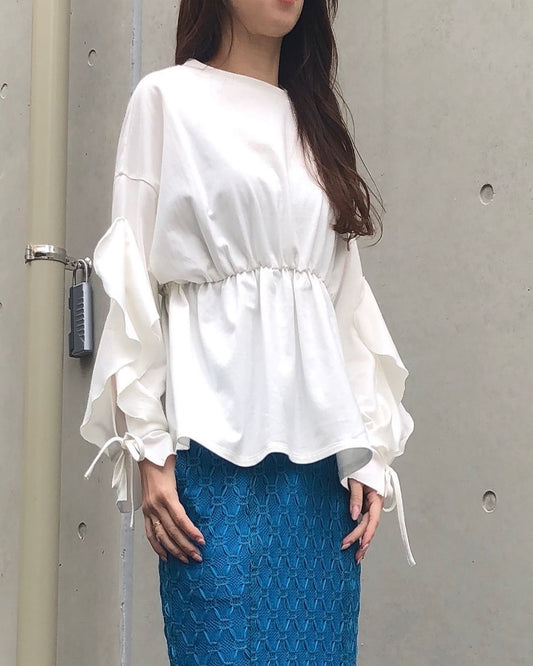 【体型カバーも叶う】低身長でもすっきり見え　袖フレアカットソー