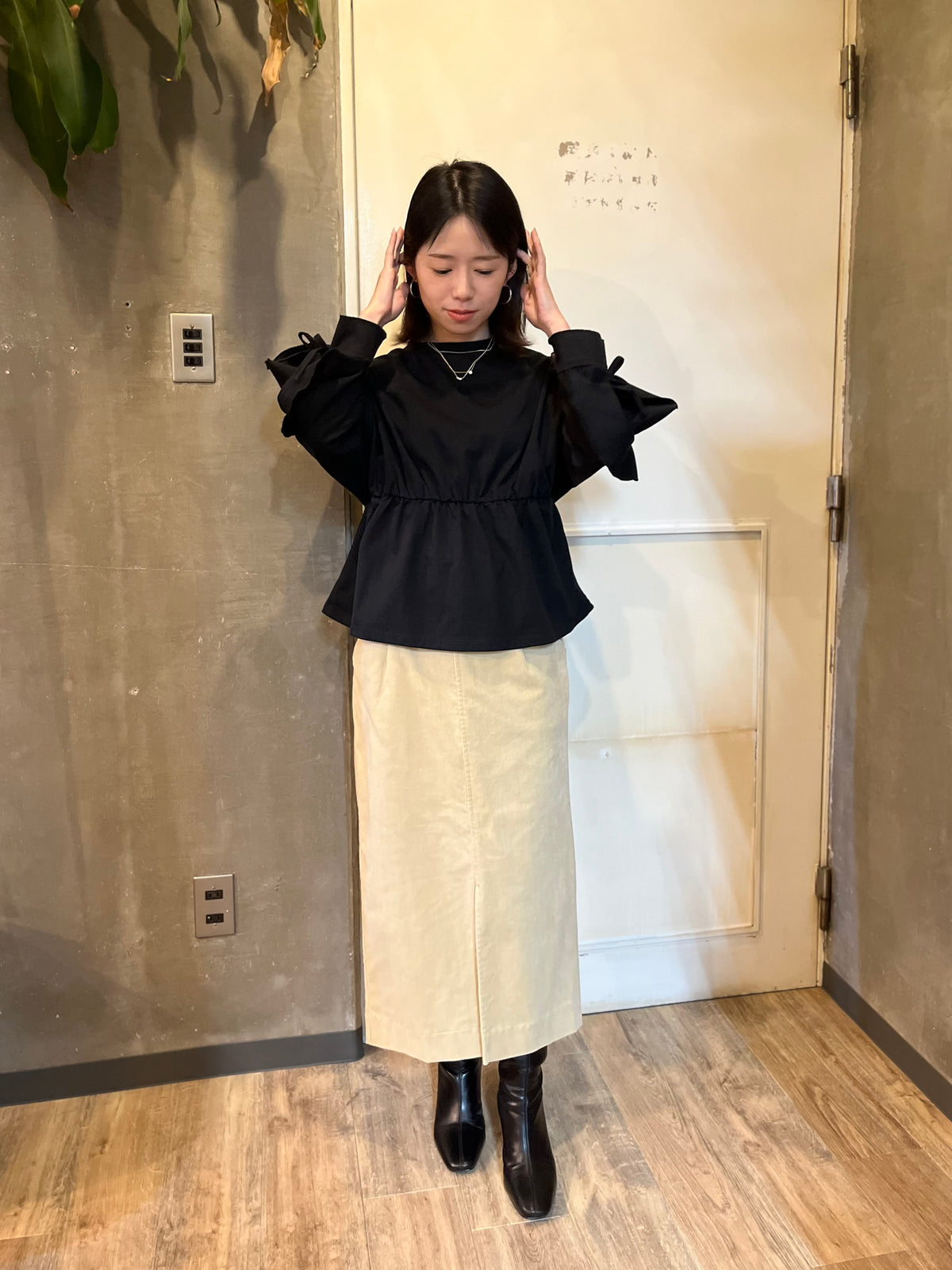 【体型カバーも叶う】低身長でもすっきり見え　袖フレアカットソー